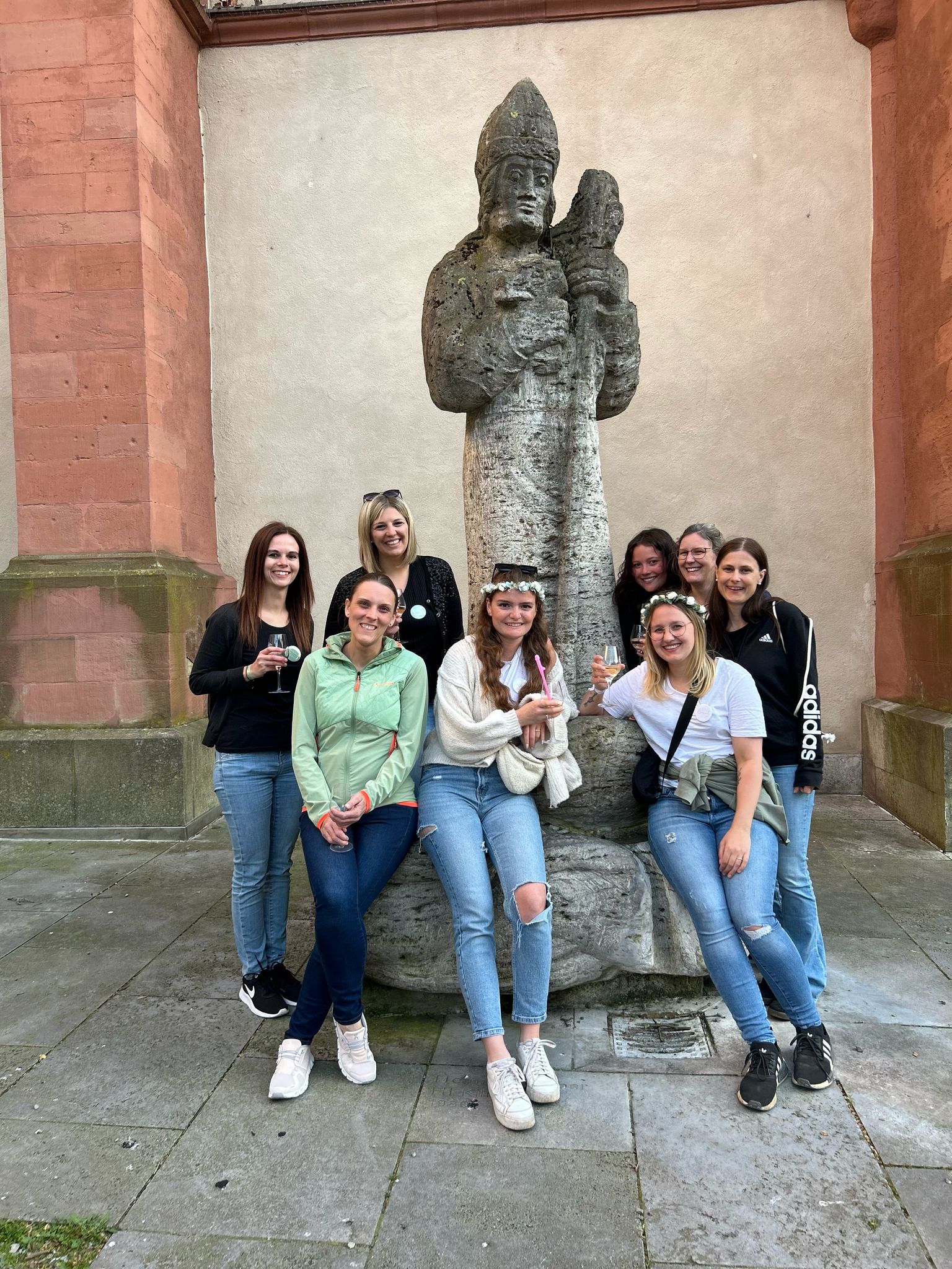 W rzburg Wein Tours Stadtf hrungen Mit Weinbegleitung W rzburg Wein w-rzburg-wein-tours-stadtf-hrungen-mit-weinbegleitung-w-rzburg-wein